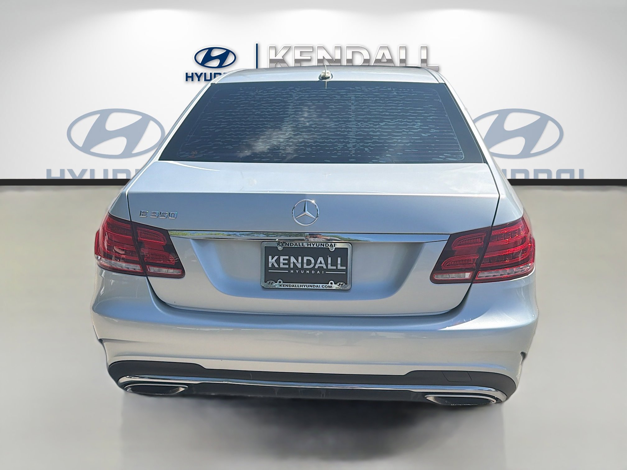 Used 2016 Mercedes-Benz E 350 Sedan w/ Premium Package image 5