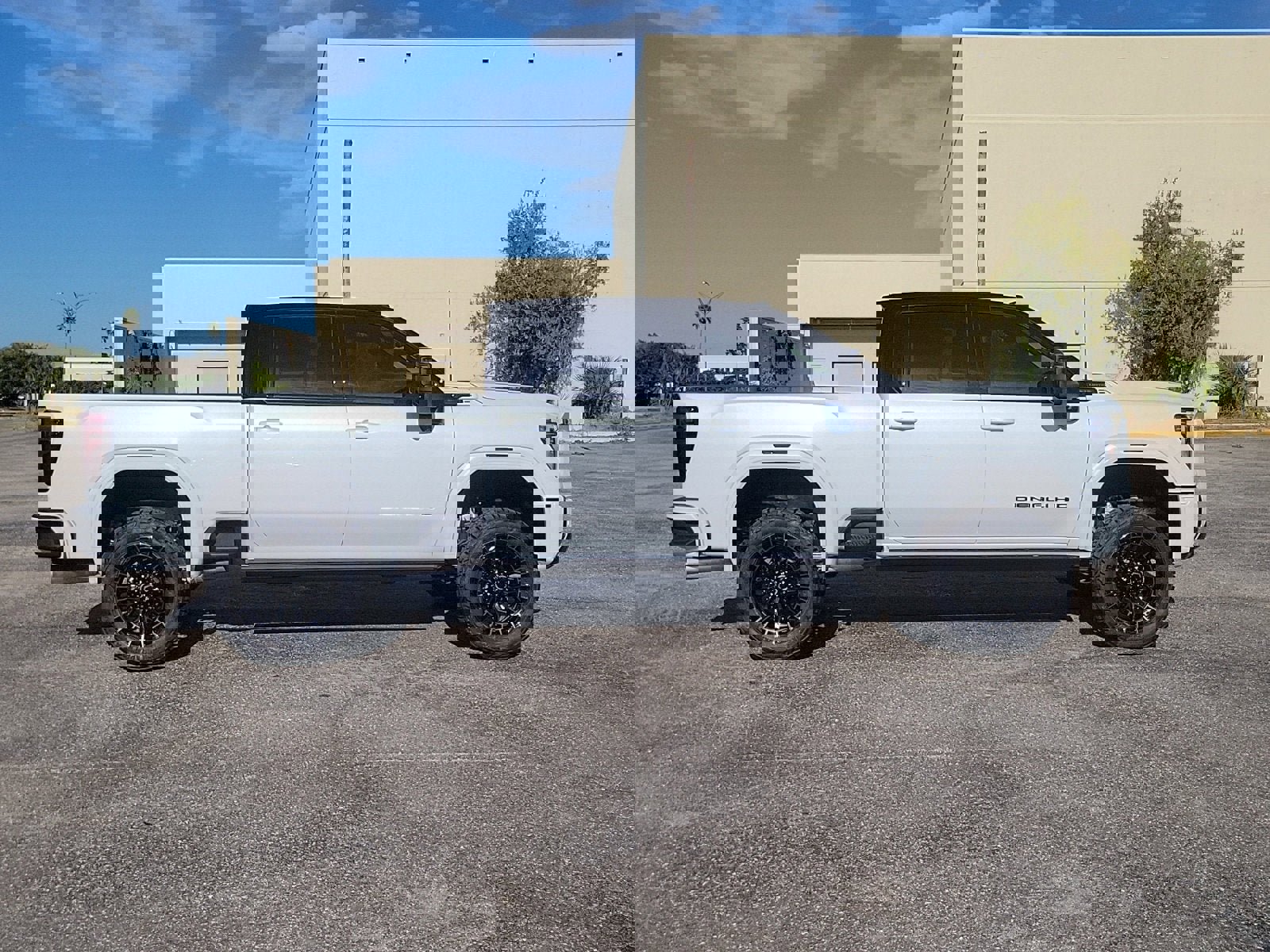 New 2026 GMC Sierra 2500 Denali Ultimate image 5