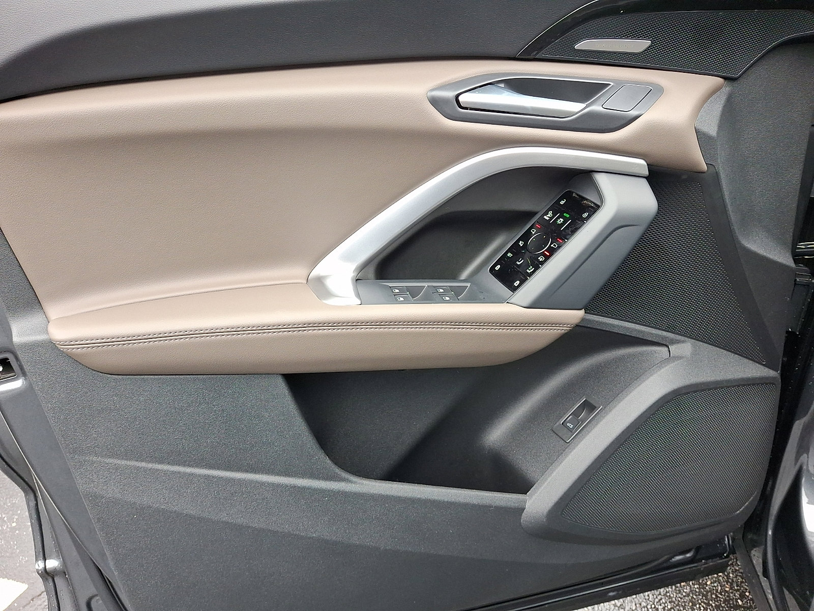 New 2025 Audi Q5 Premium Plus image 8