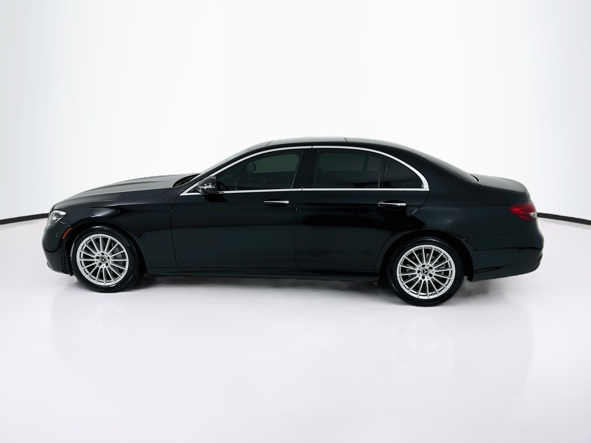 Certified 2023 Mercedes-Benz E 350 4MATIC Sedan image 5