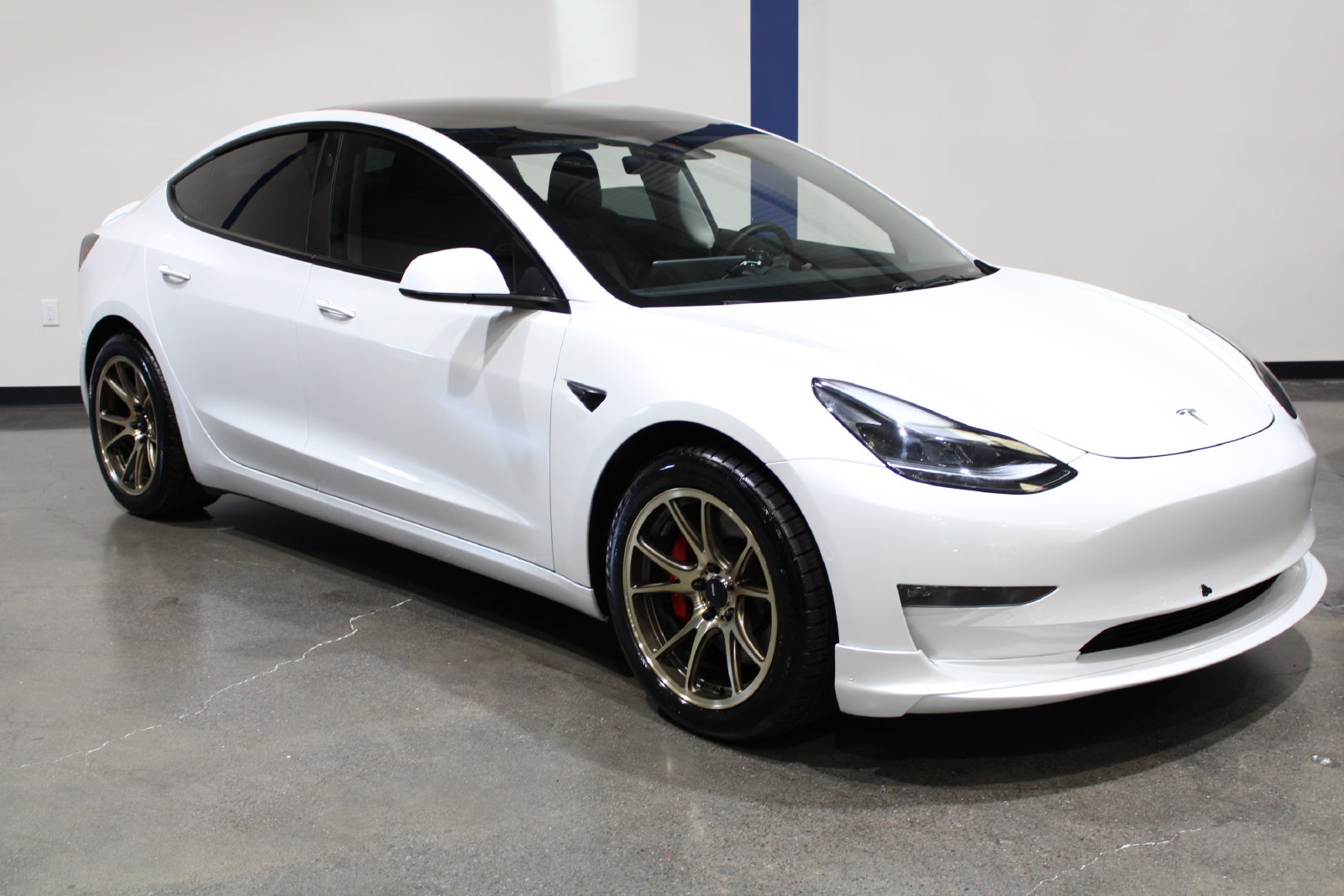 Used 2022 Tesla Model 3 Performance AWD/4WD image 2