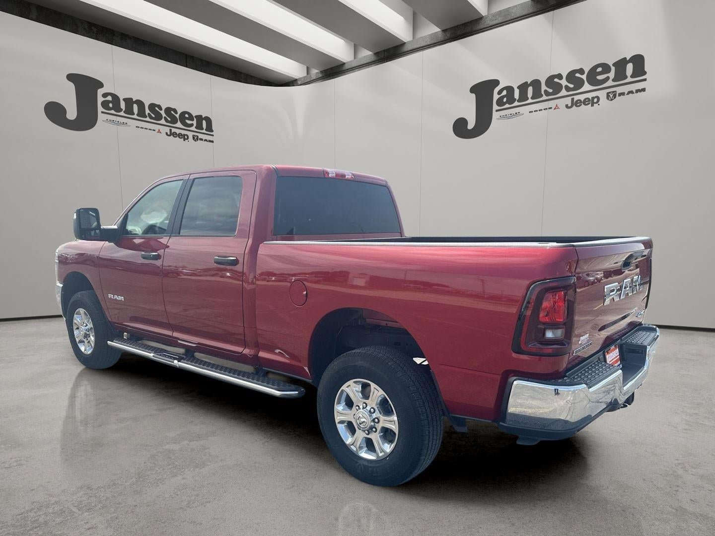 Used 2026 RAM 2500 Big Horn AWD/4WD image 2