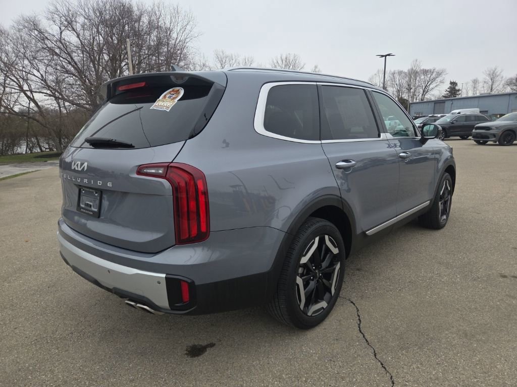 Used 2024 Kia Telluride S image 7
