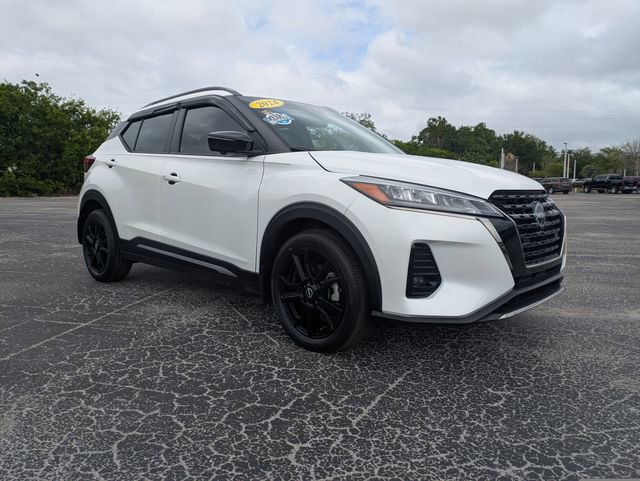 Used 2024 Nissan Kicks SR w/ SR Premium Package image 2