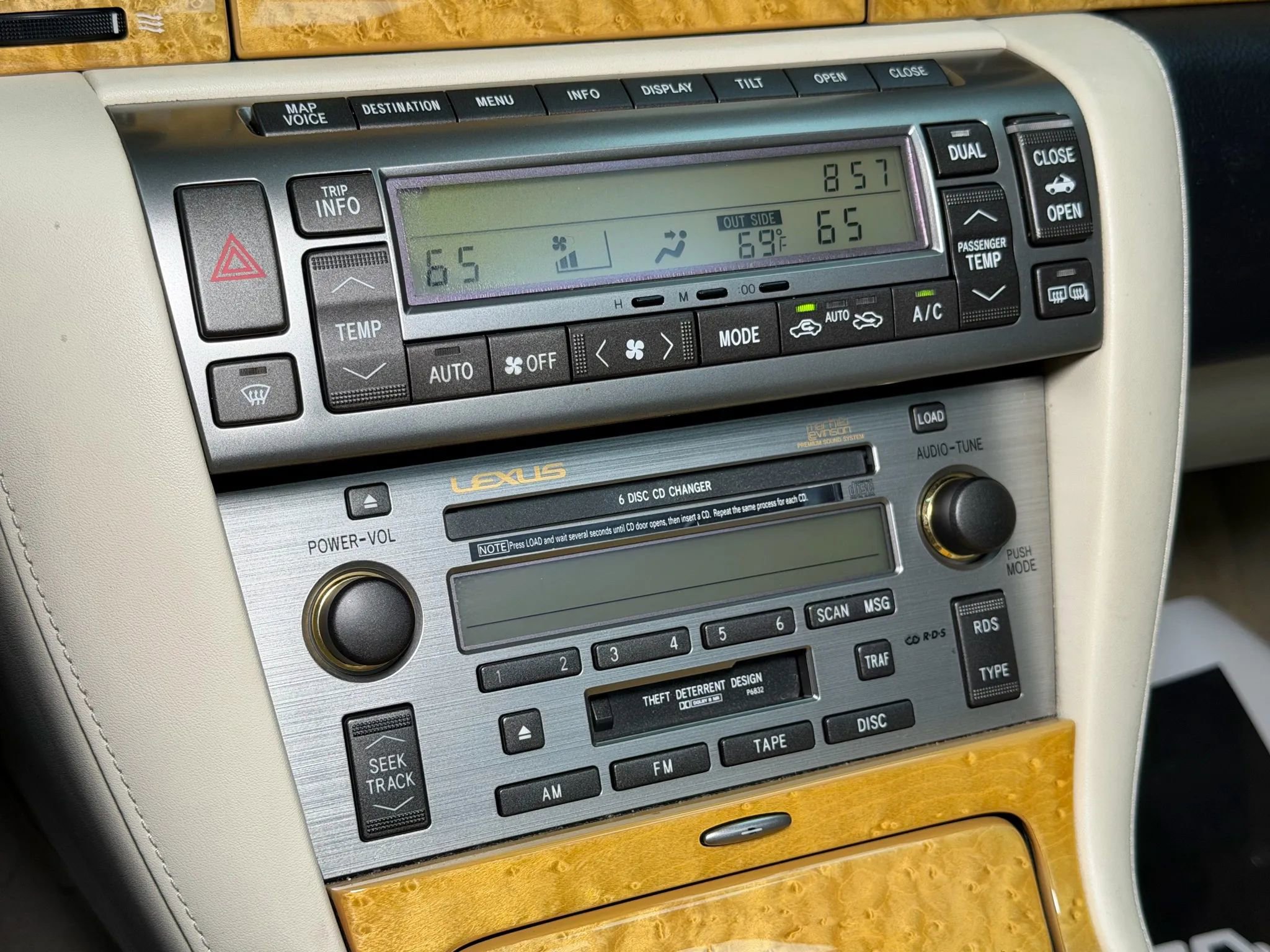 Used 2004 Lexus SC 430 Convertible image 35