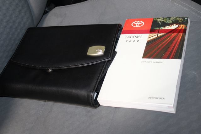 Used 2022 Toyota Tacoma SR5 RWD image 17