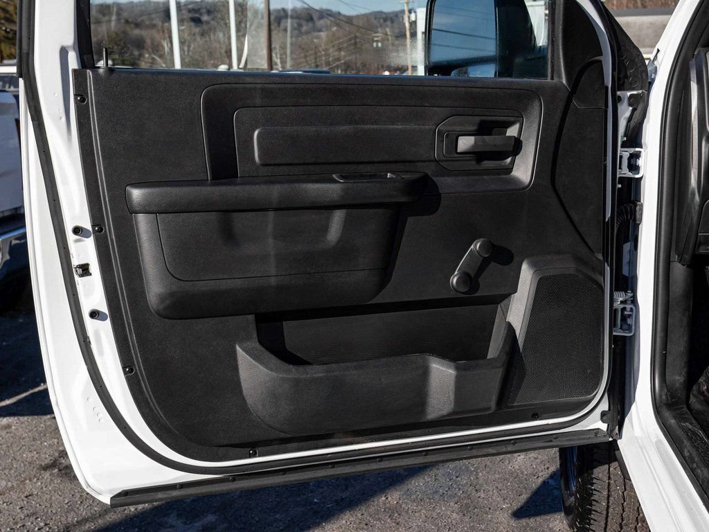 New 2026 RAM 3500 Tradesman AWD/4WD image 11