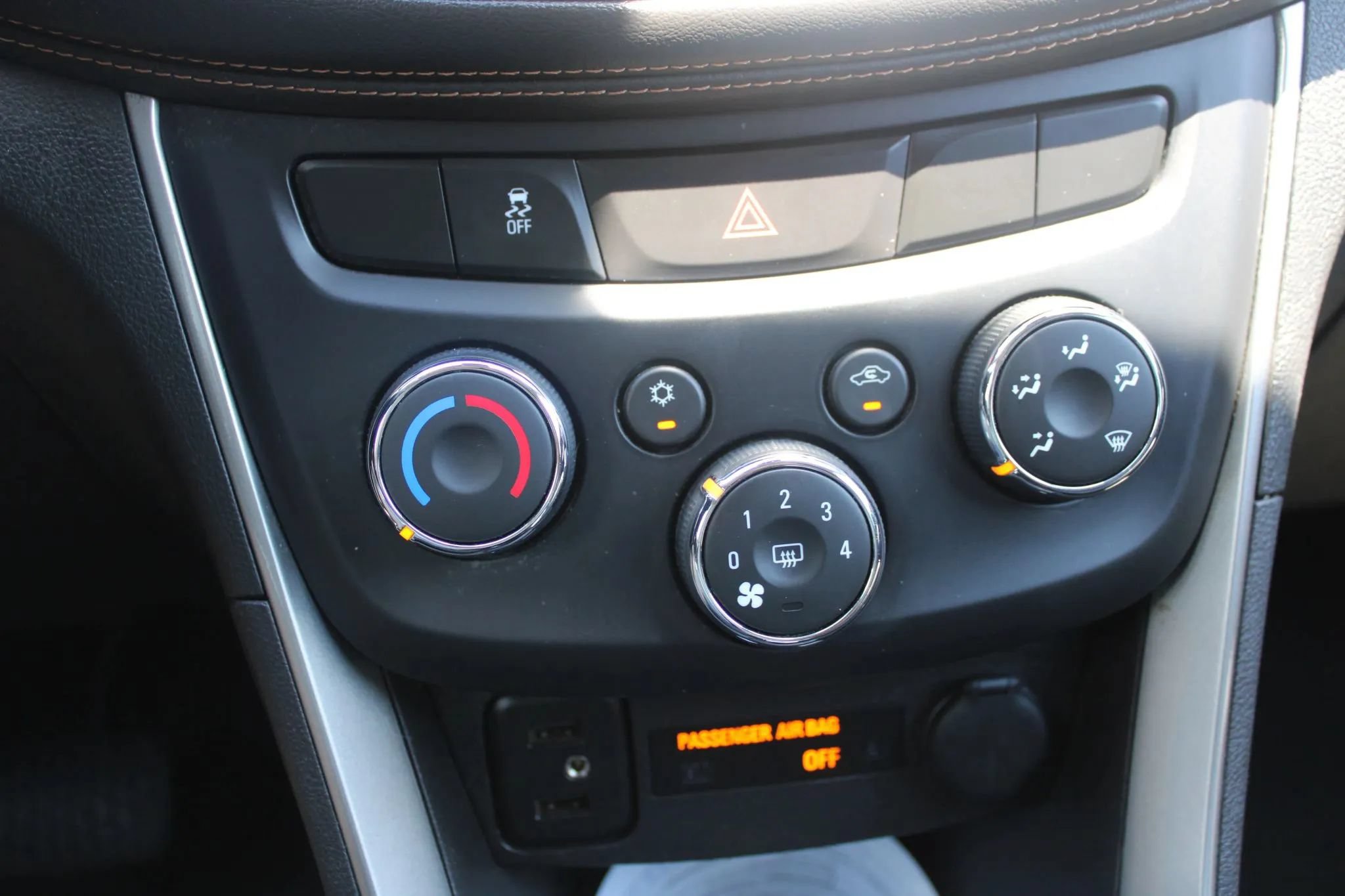 Used 2018 Chevrolet Trax LT FWD image 14