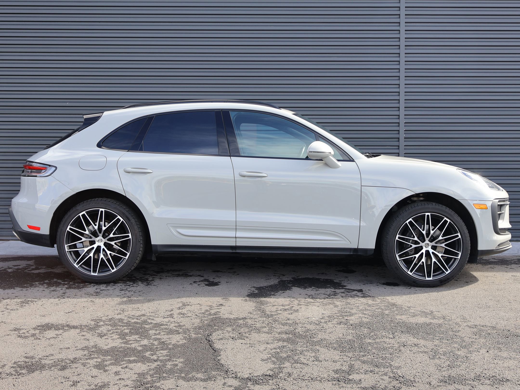 Used 2022 Porsche Macan image 9