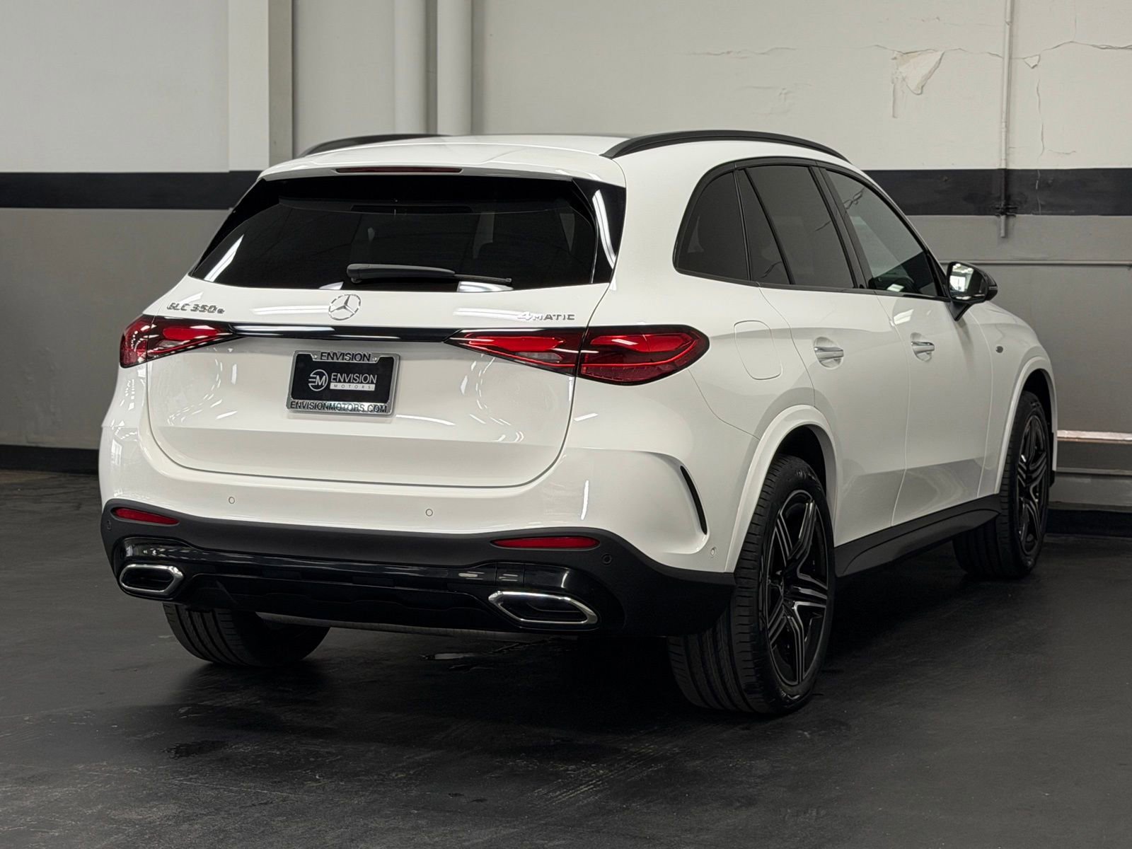 Used 2025 Mercedes-Benz GLC 350e 4MATIC image 12
