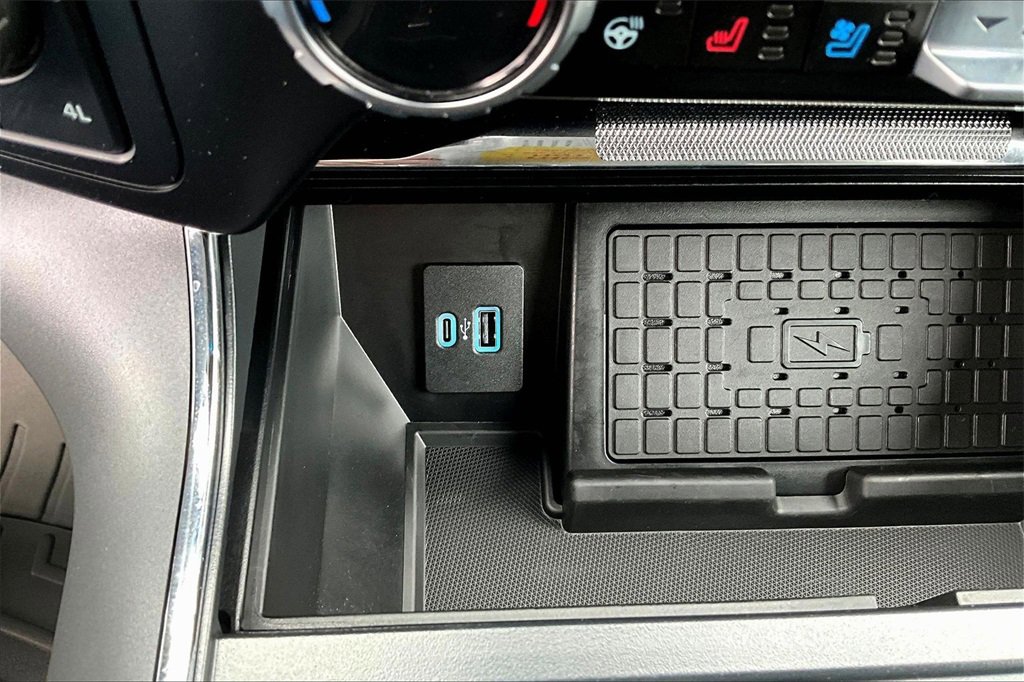 Used 2024 Ford F150 Lariat w/ Equipment Group 502A High image 33