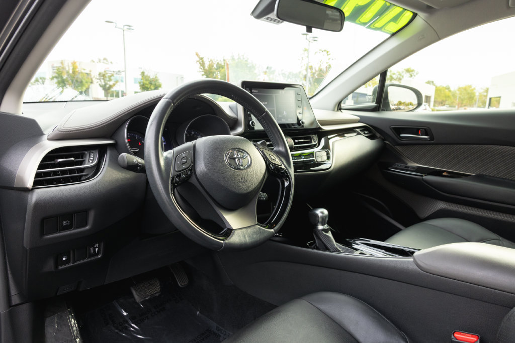 Certified 2020 Toyota C-HR Limited FWD image 10