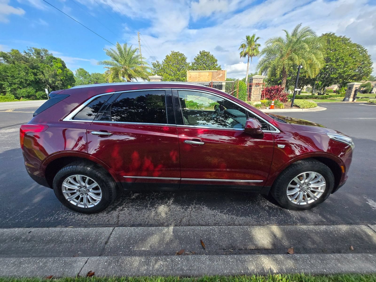 Used 2017 Cadillac XT5 FWD image 4