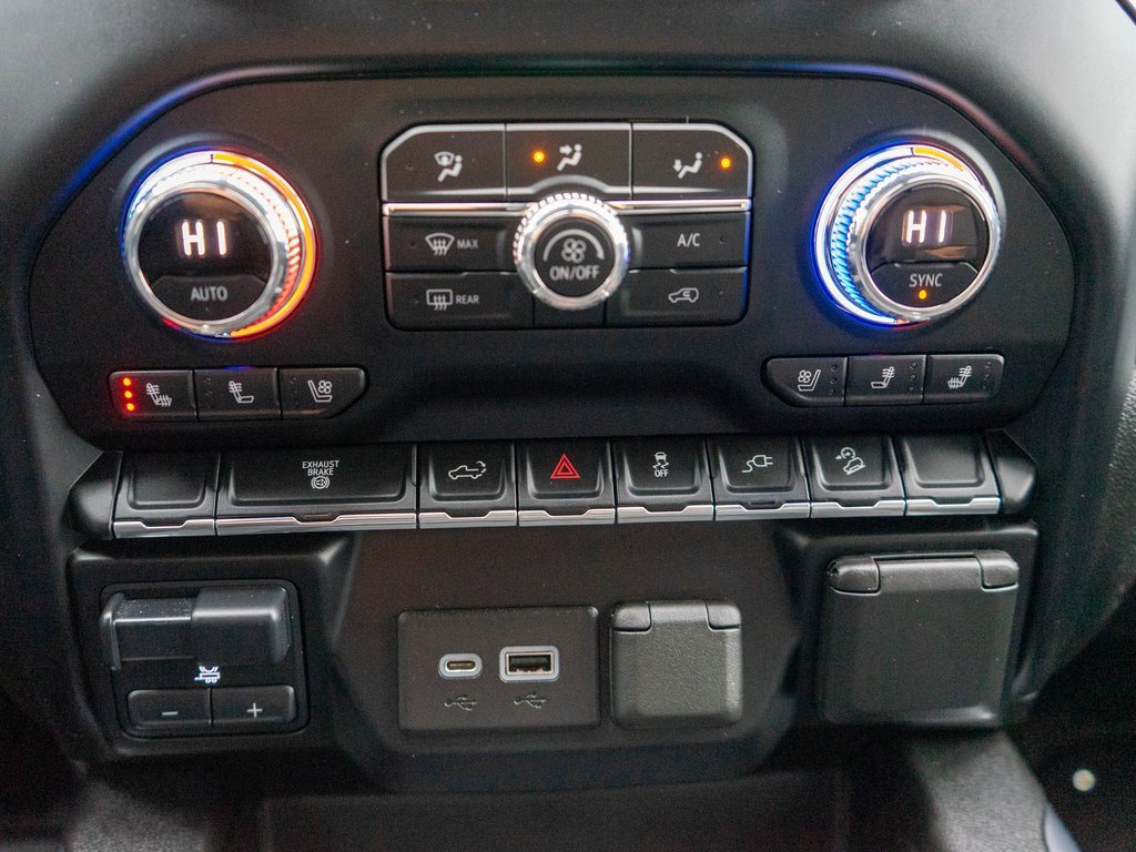 Used 2021 GMC Sierra 2500 AT4 image 26