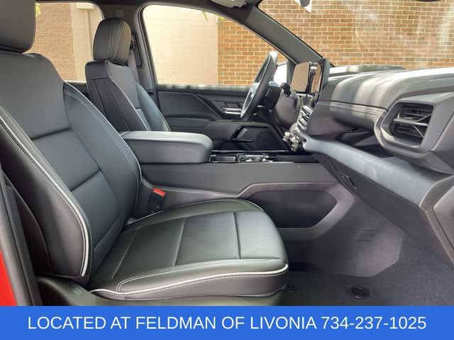 Used 2025 Chevrolet Silverado EV LT AWD/4WD image 27