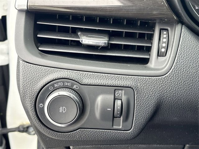 Certified 2019 Buick Envision Essence image 17