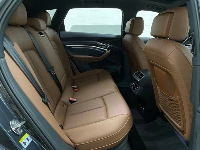 Used 2024 Audi Q8 e-tron Premium Plus w/ Premium Plus Package AWD/4WD image 24