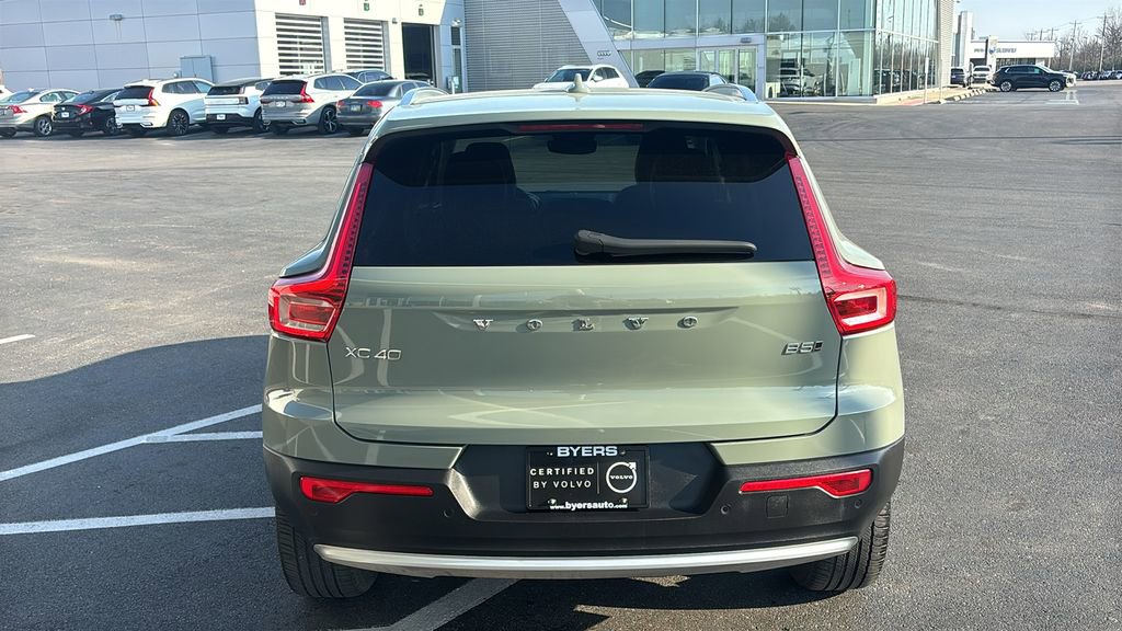 Certified 2024 Volvo XC40 B5 Core image 30