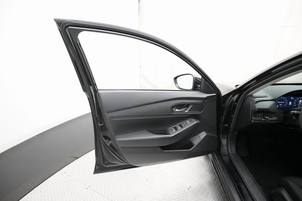 Used 2023 Honda Accord EX image 26