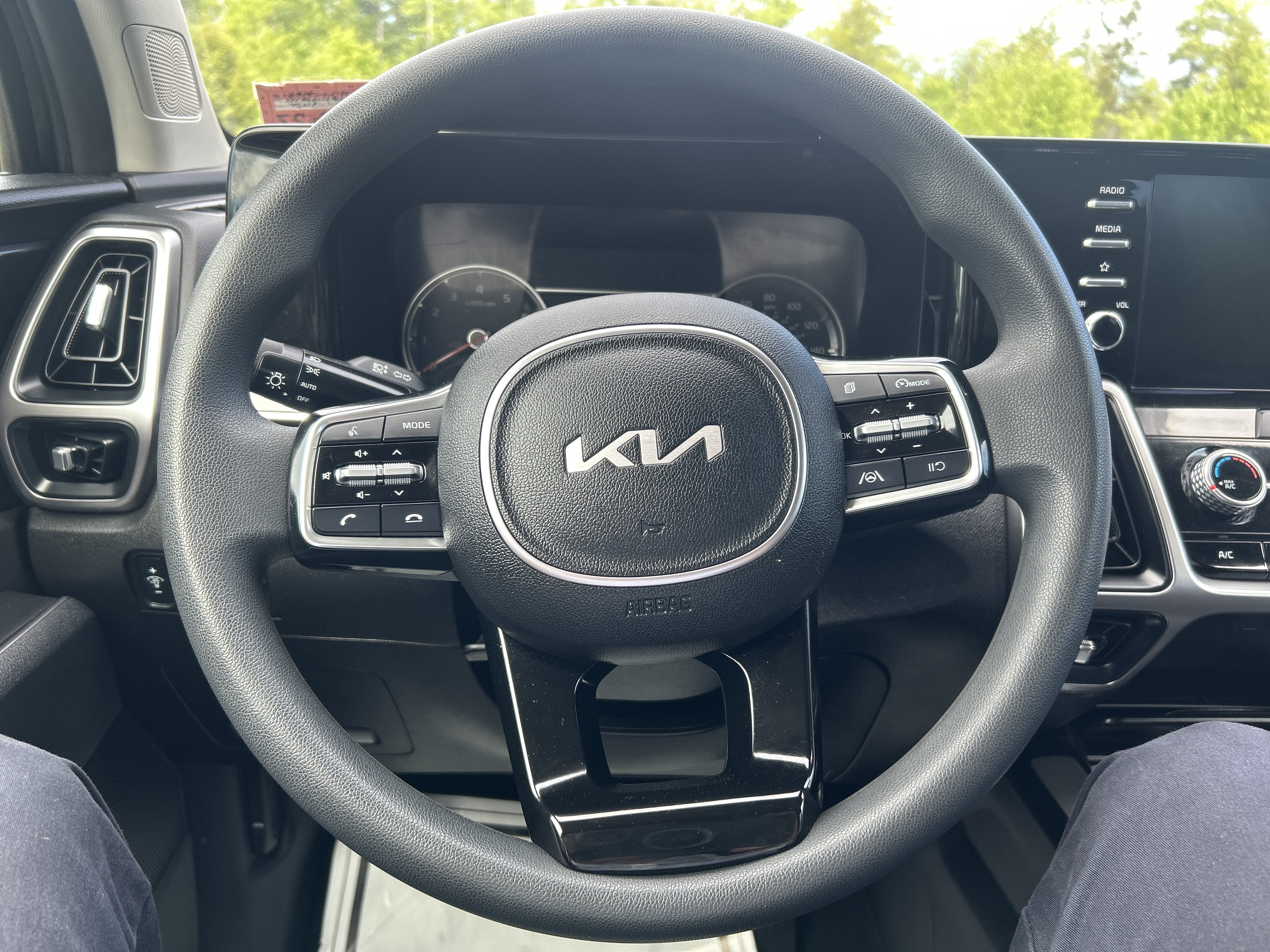 Certified 2022 Kia Sorento SX AWD/4WD image 22