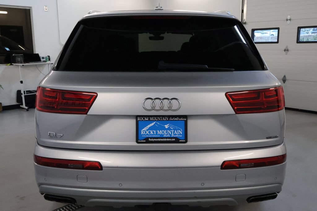 Used 2019 Audi Q7 2.0T Premium Plus w/ Premium Plus Package AWD/4WD image 6