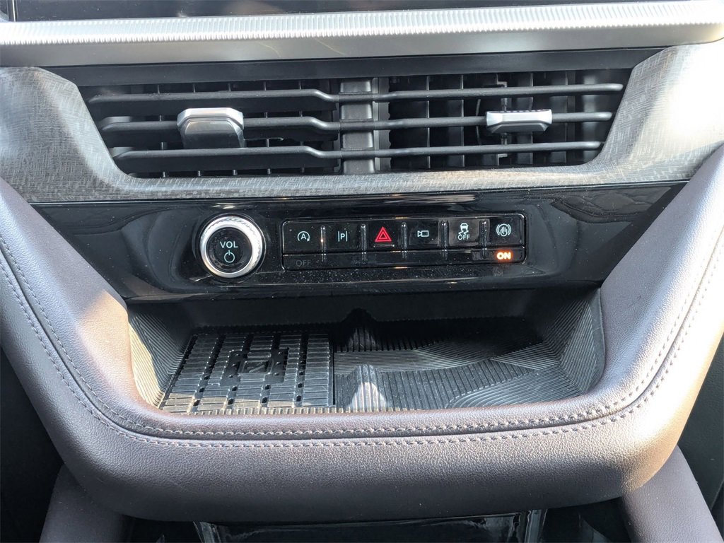 Used 2025 Ford Explorer Platinum w/ LUX Leather Package image 26