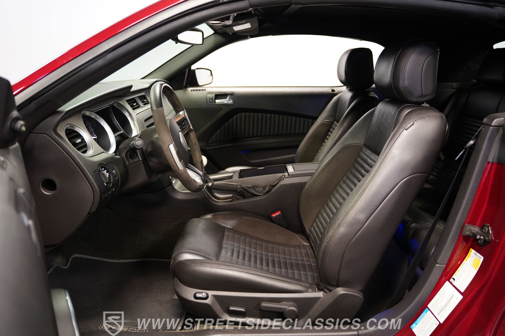 Used 2014 Ford Mustang Shelby GT500 w/ Equipment Group 821A image 38