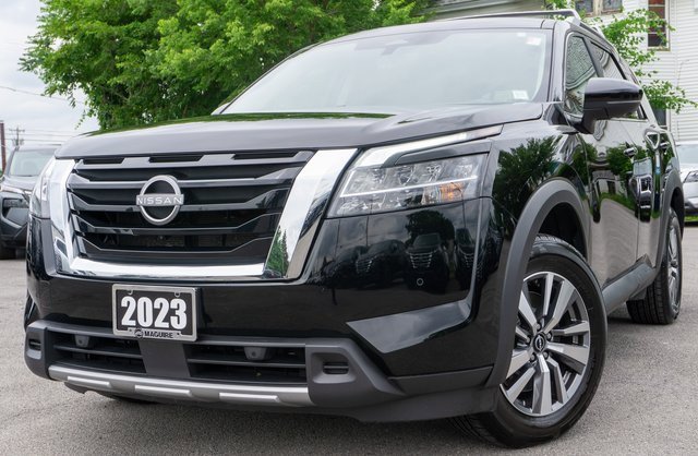 Used 2023 Nissan Pathfinder SL w/ Cargo Package