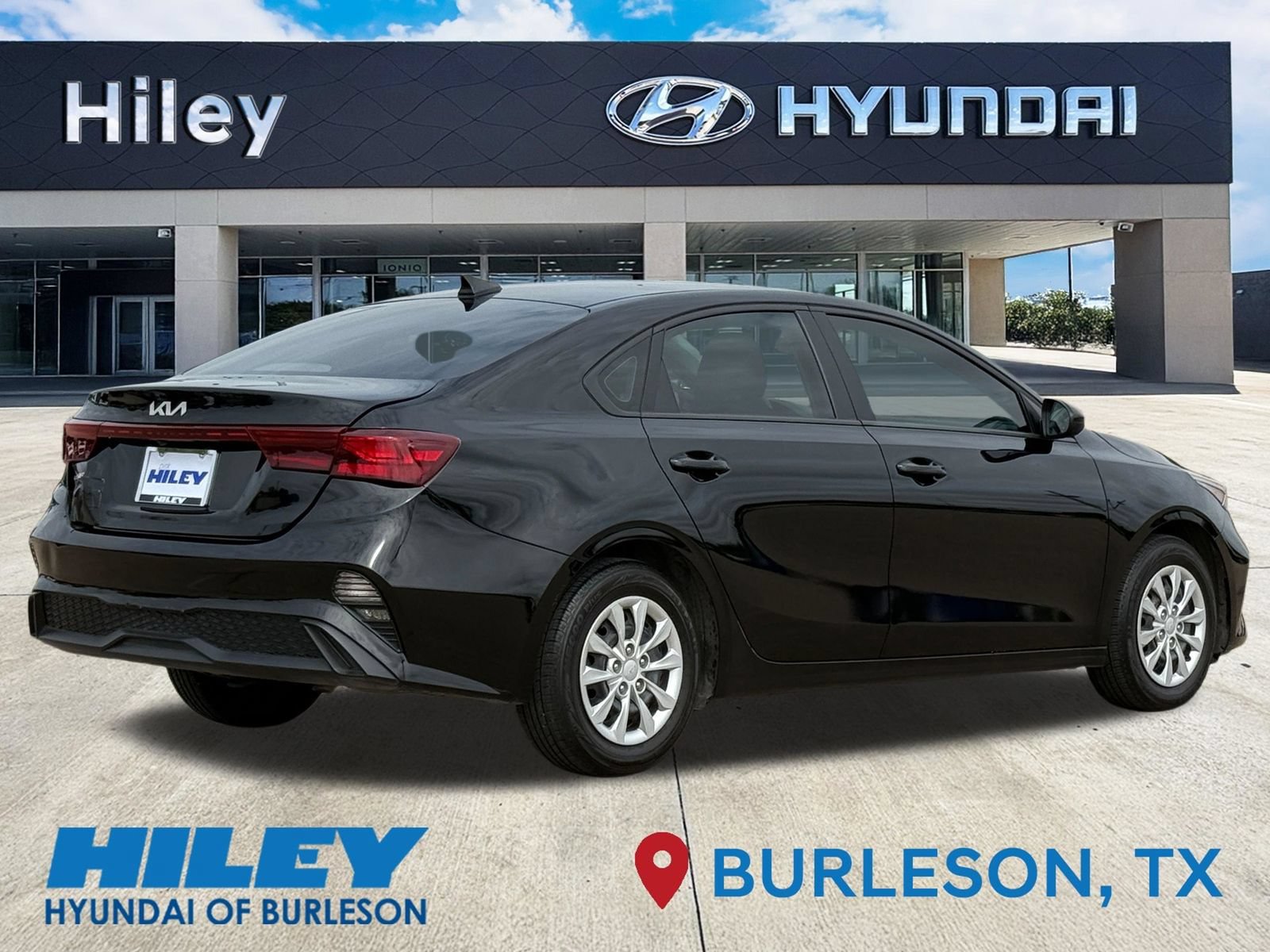Used 2024 Kia Forte LX FWD image 4
