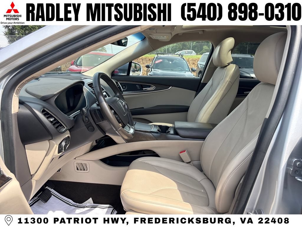 Used 2019 Lincoln Nautilus Reserve FWD image 3