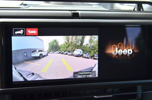 New 2026 Jeep Wrangler Unlimited Sahara AWD/4WD image 31