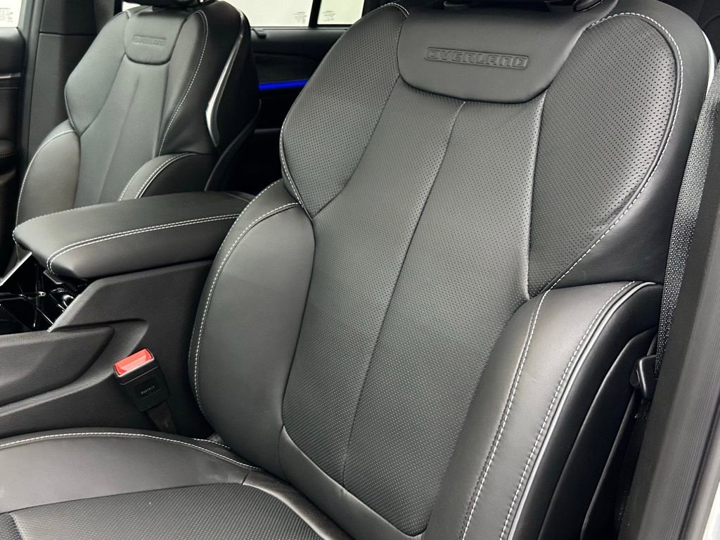 New 2025 Jeep Grand Cherokee Overland w/ Adv Protech Group III image 18
