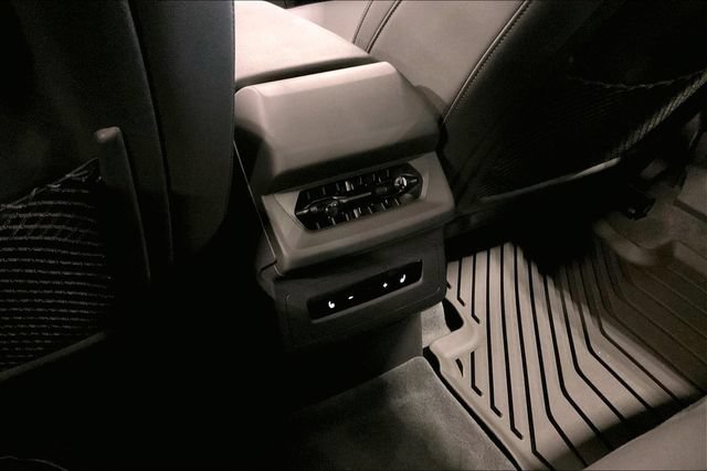 Certified 2025 Audi A6 e-tron Premium Plus w/ Premium Plus RWD image 33