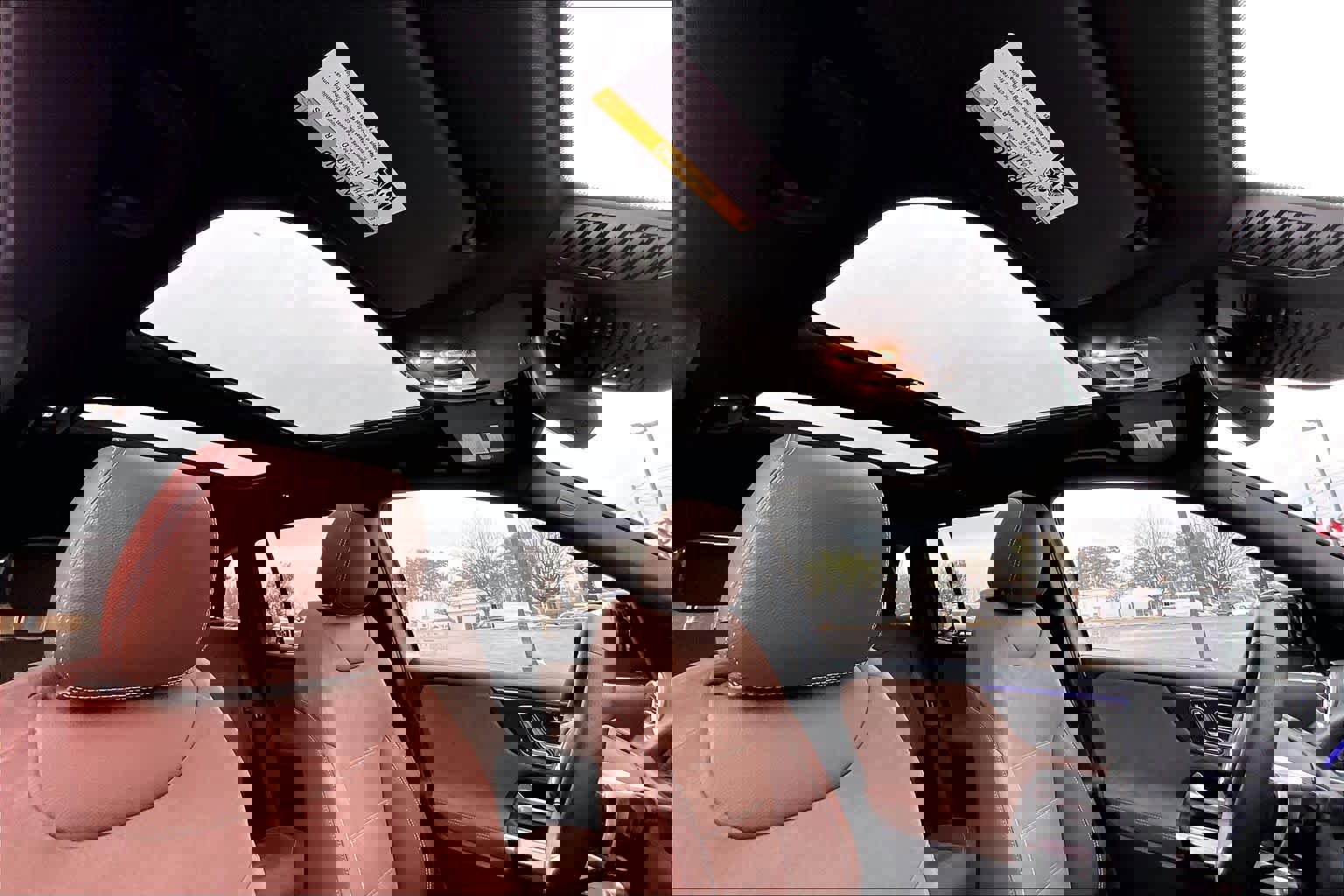 Used 2025 Mercedes-Benz GLB 250 4MATIC image 14