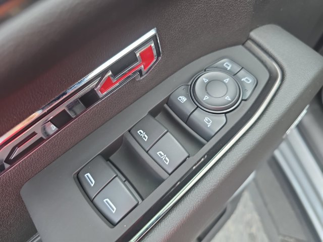 Used 2024 GMC Sierra 1500 AT4 w/ Technology Package AWD/4WD image 29