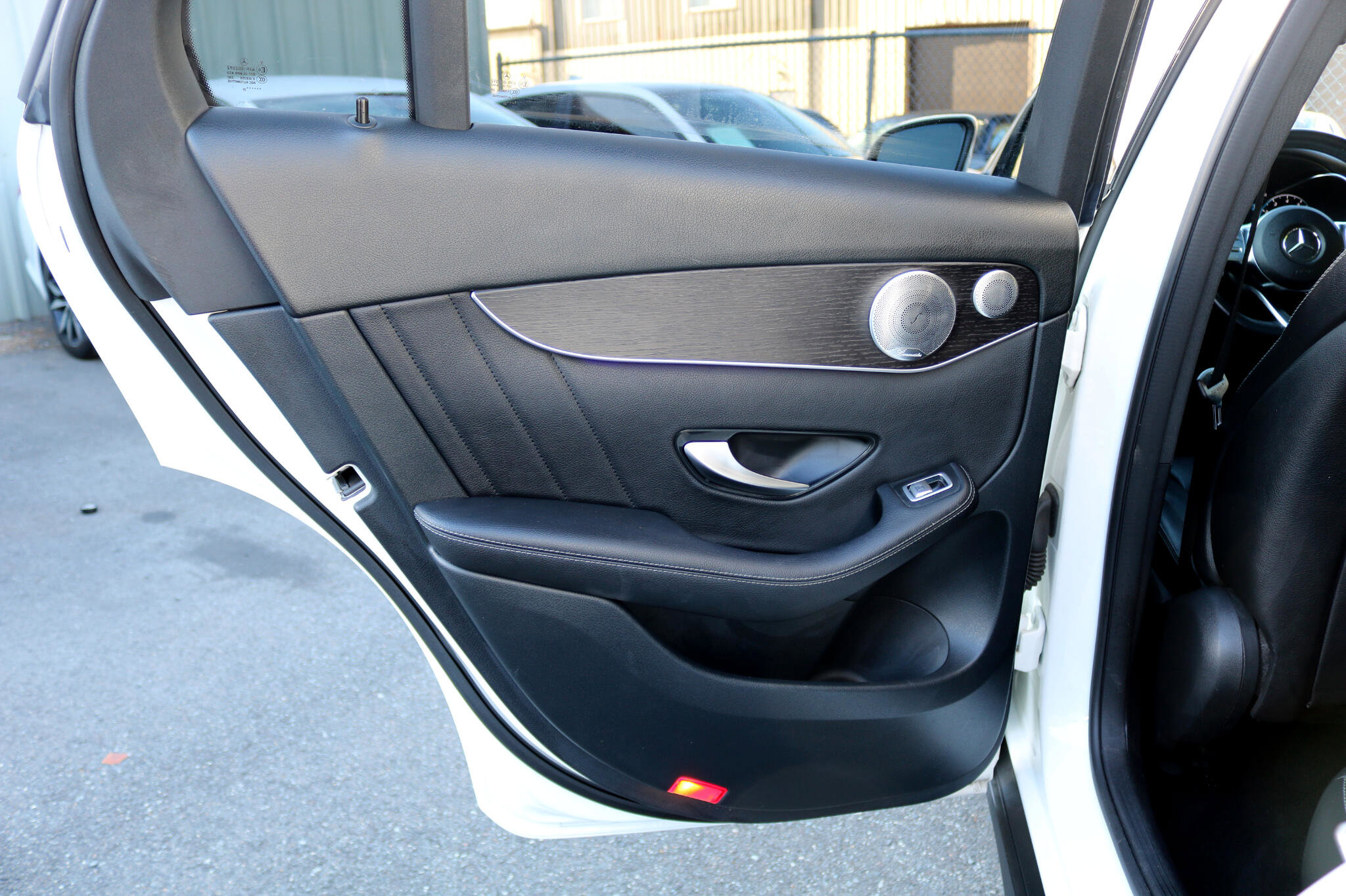 Used 2020 Mercedes-Benz GLC 300 4MATIC image 37