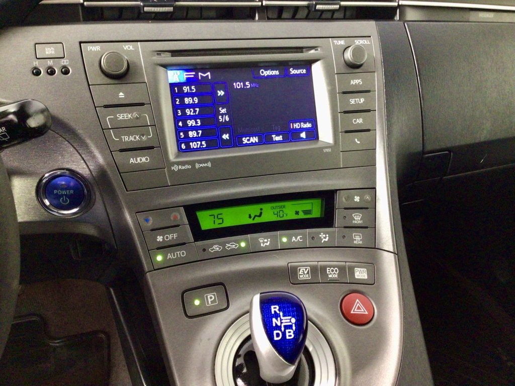 Used 2015 Toyota Prius Four image 17