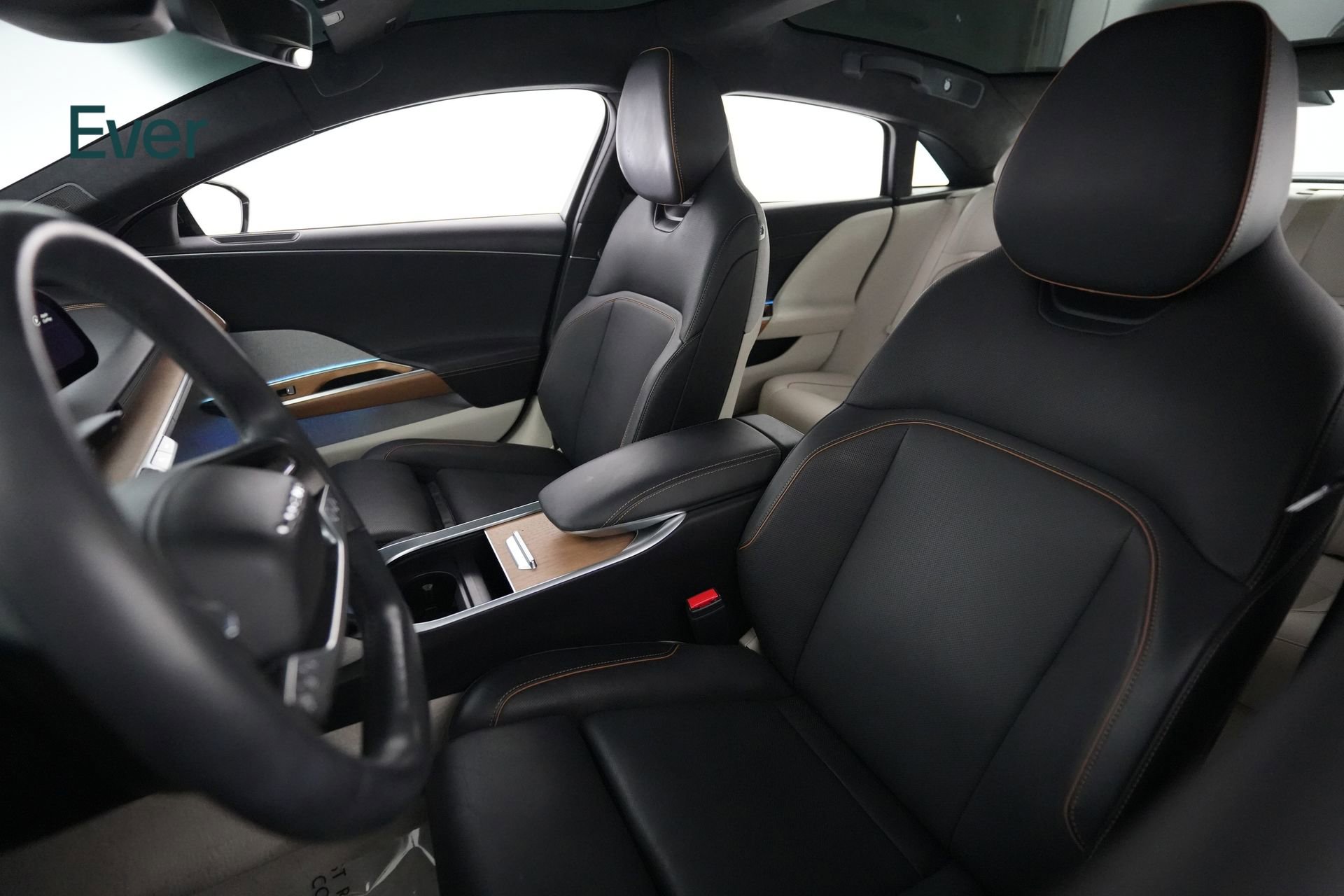 Used 2023 Lucid Air Touring AWD/4WD image 4