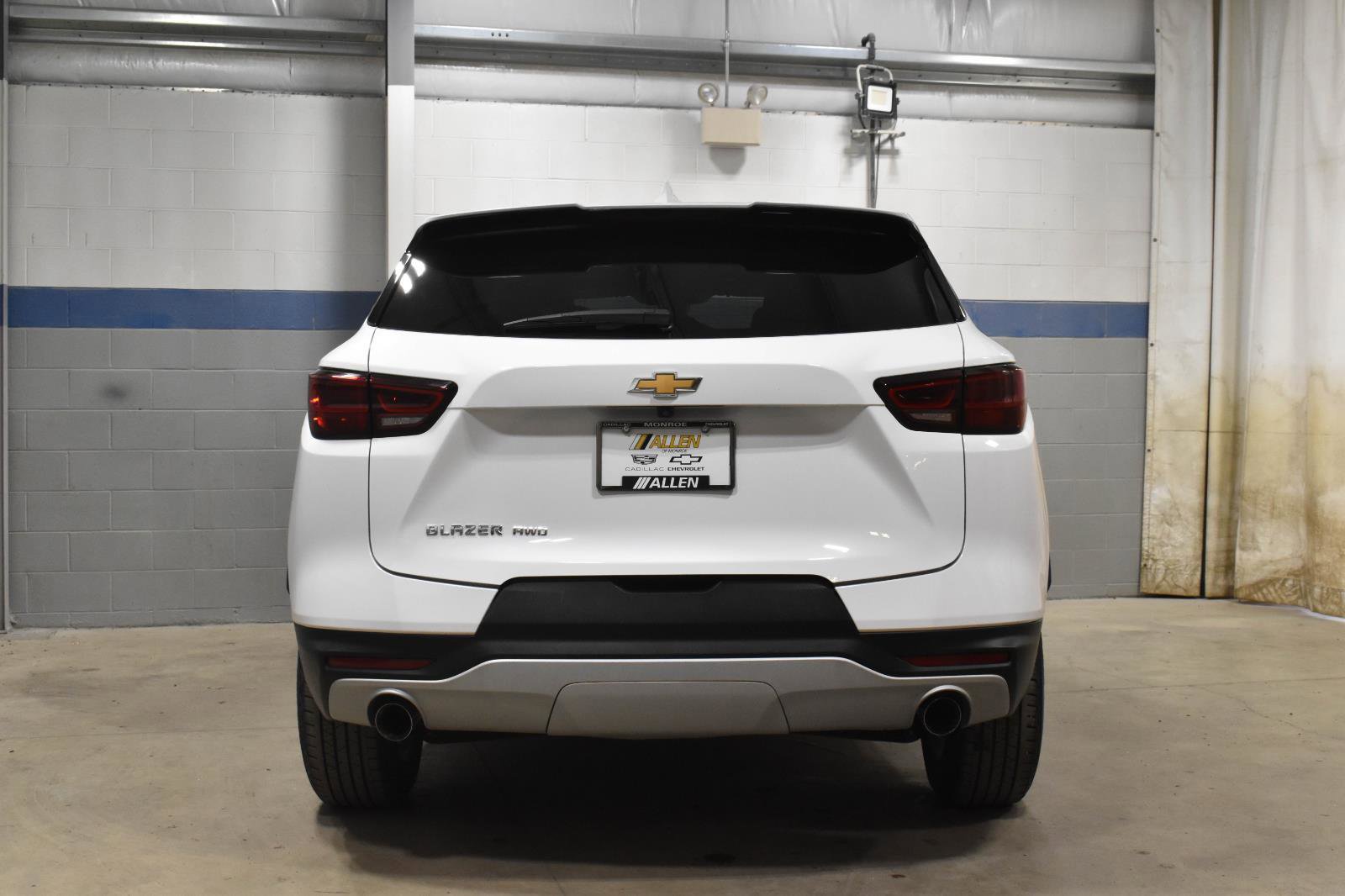 Used 2025 Chevrolet Blazer LT AWD/4WD image 25
