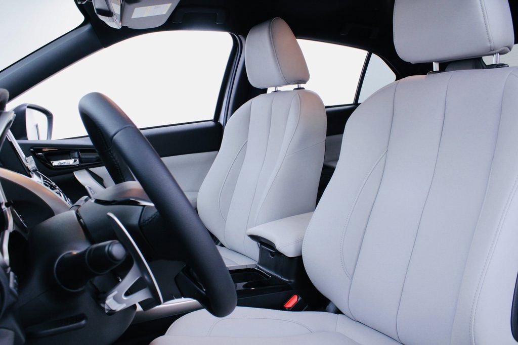 Used 2024 Mitsubishi Eclipse Cross SEL image 4