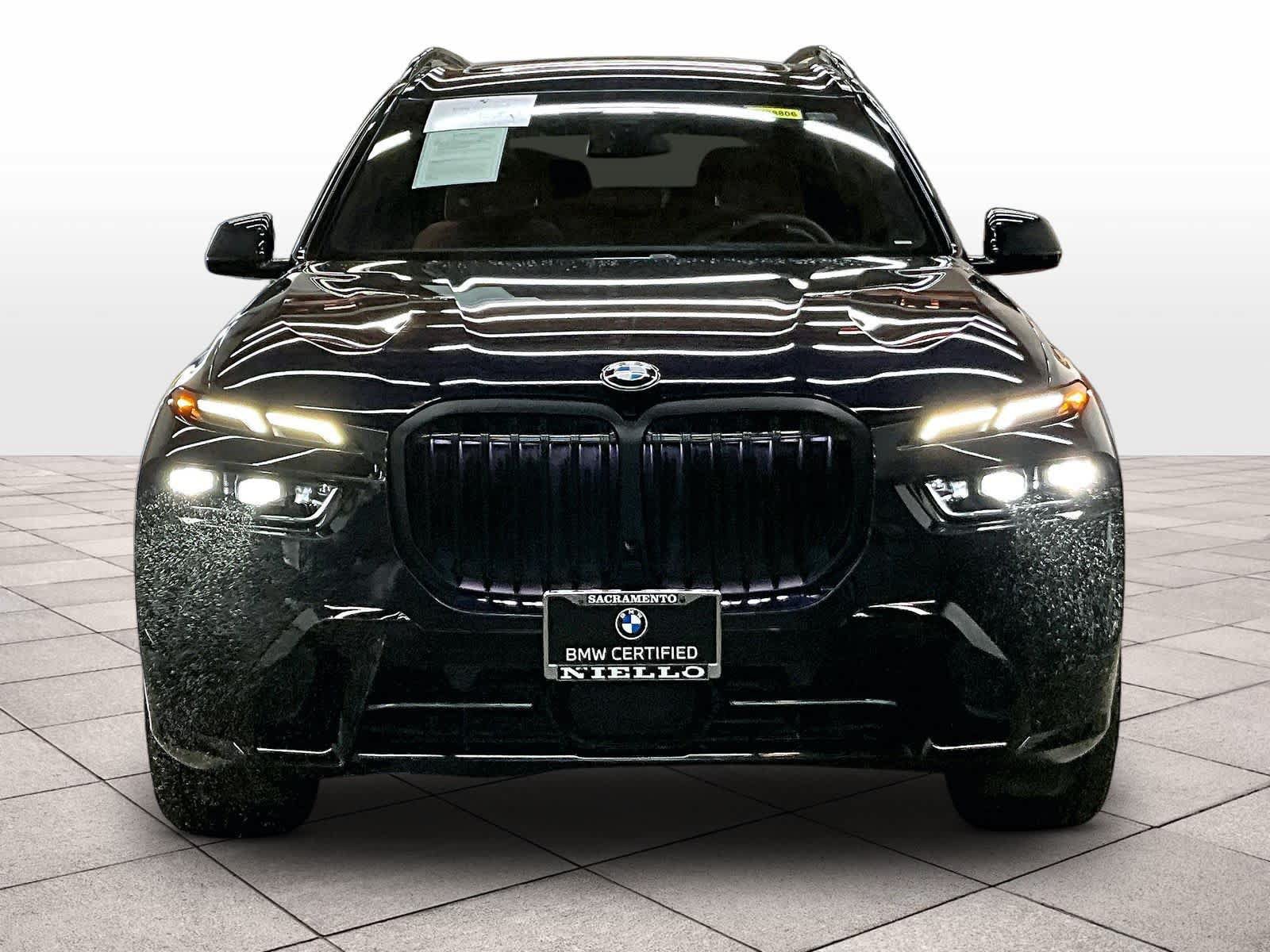 Used 2024 BMW X7 xDrive40i w/ M Sport Package AWD/4WD image 3