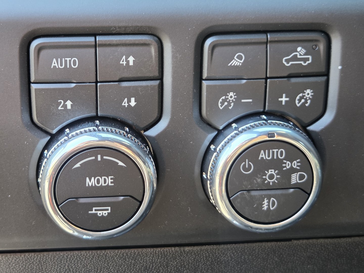New 2026 GMC Sierra 2500 AT4 w/ AT4 Premium Plus Package AWD/4WD image 33