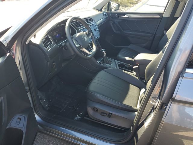 Certified 2023 Volkswagen Tiguan SE image 18