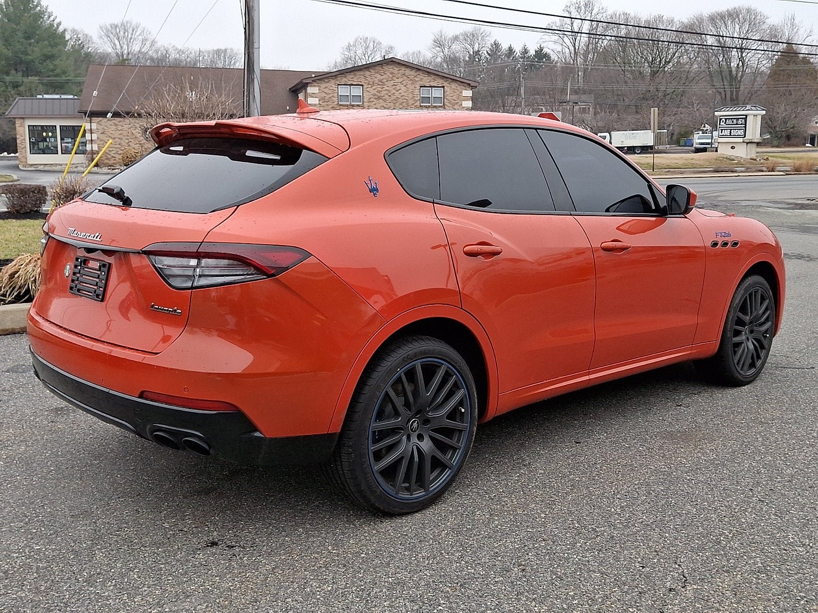 Used 2023 Maserati Levante F Tributo AWD/4WD image 4