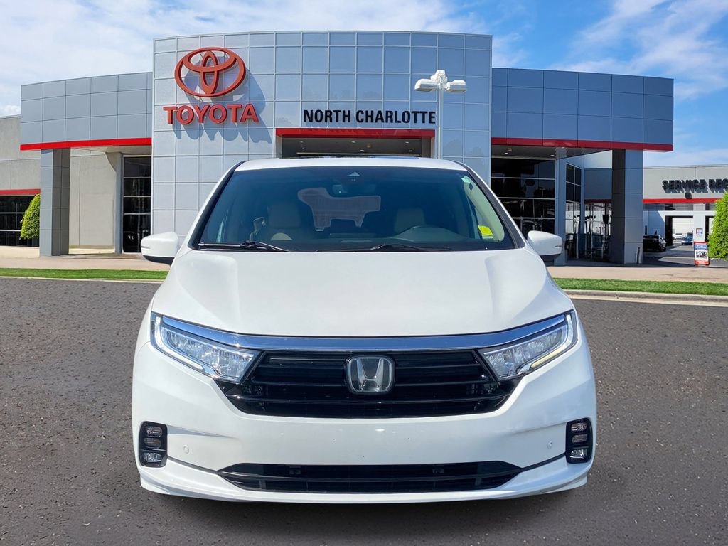 Used 2023 Honda Odyssey Elite image 3