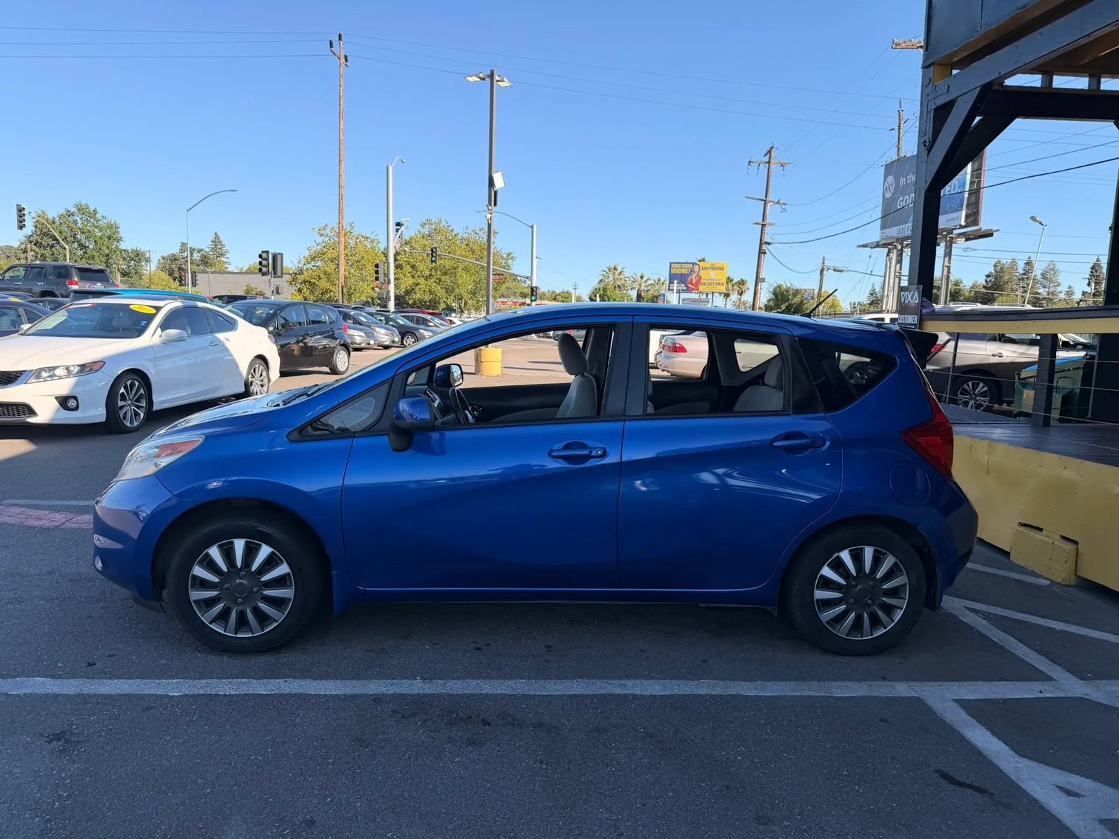 Used 2014 Nissan Versa Note SV FWD image 8
