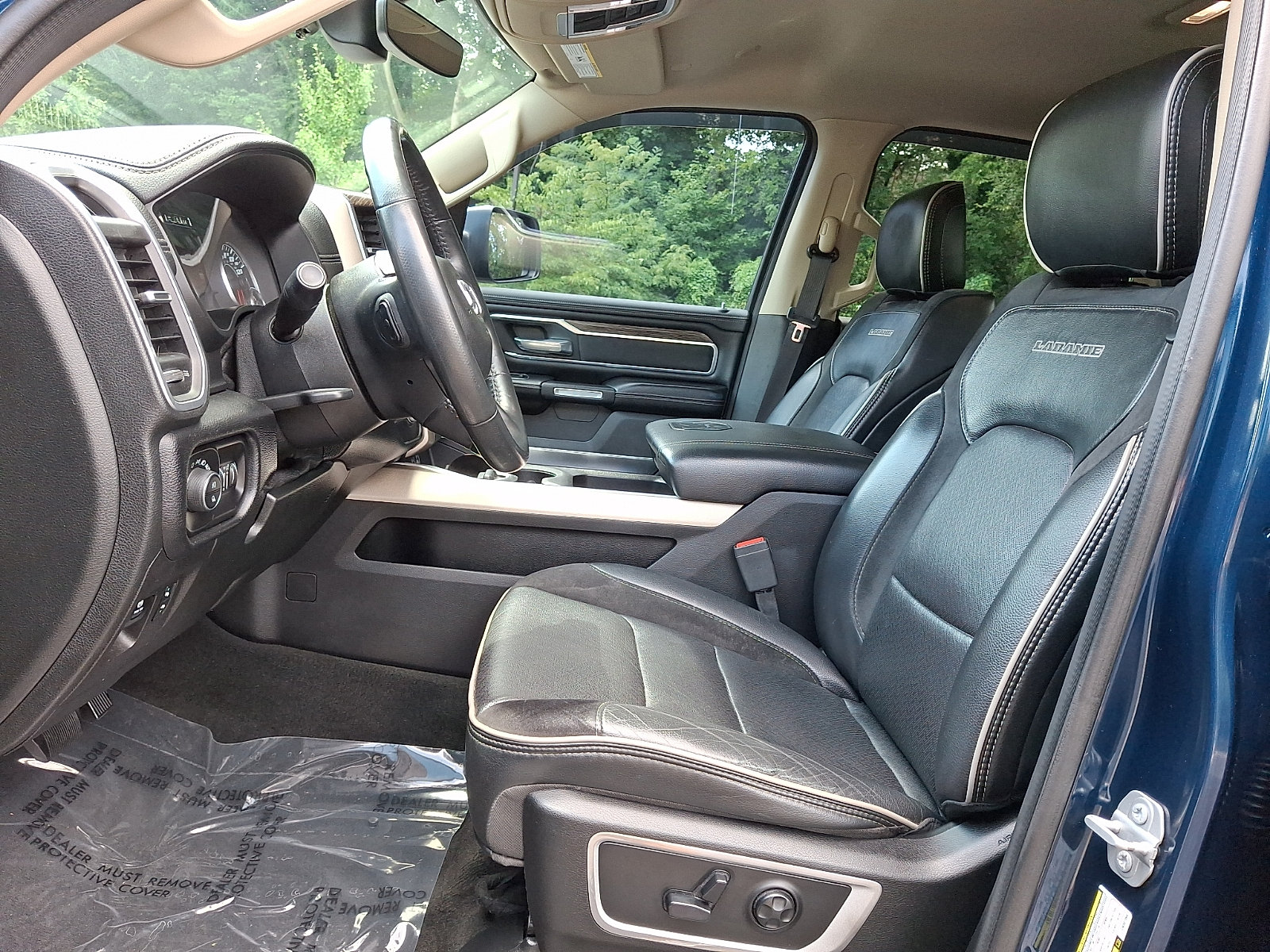 Used 2020 RAM 1500 Laramie AWD/4WD image 13
