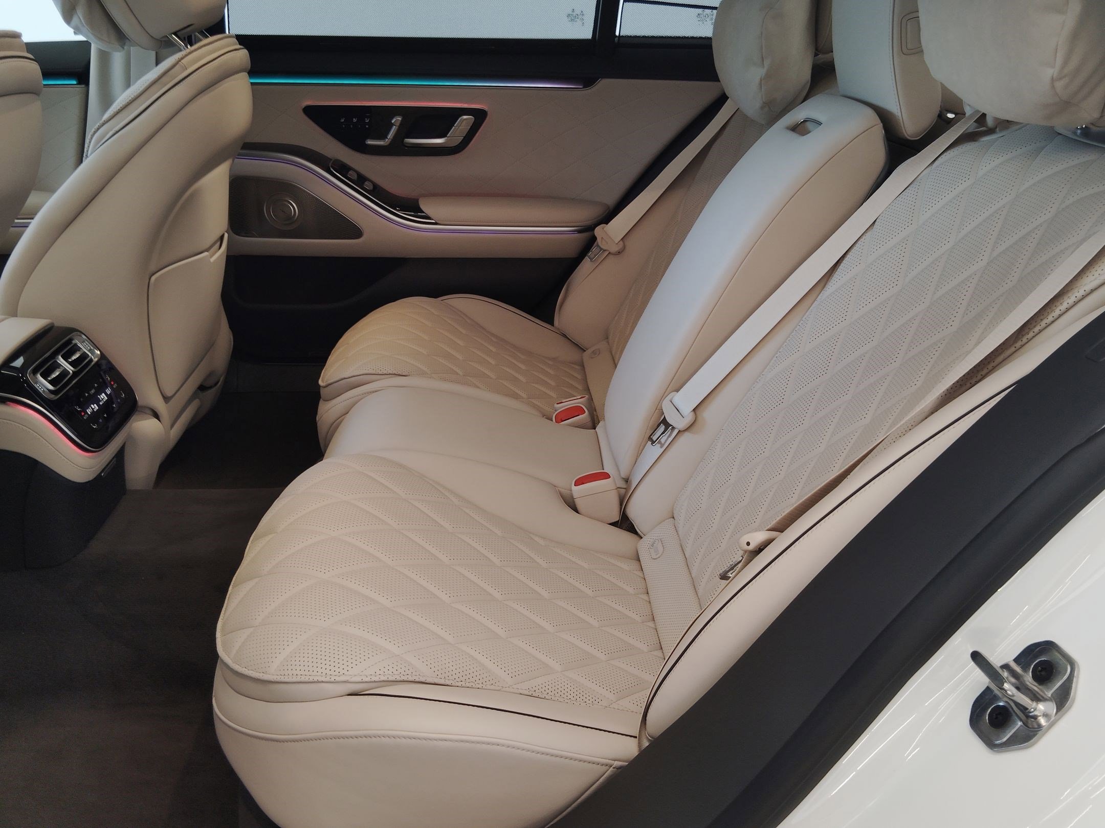 New 2026 Mercedes-Benz S 580 4MATIC Sedan image 12
