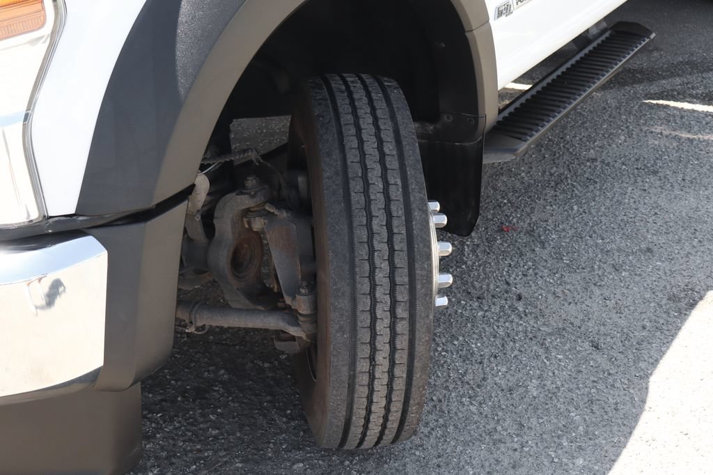 Used 2020 Ford F550 2WD Regular Cab Super Duty image 43