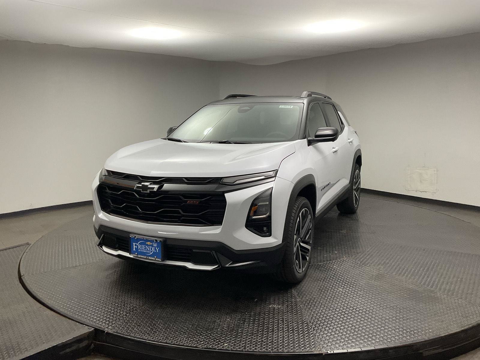 New 2027 Chevrolet Equinox RS w/ Safety and Technology Package FWD image 3